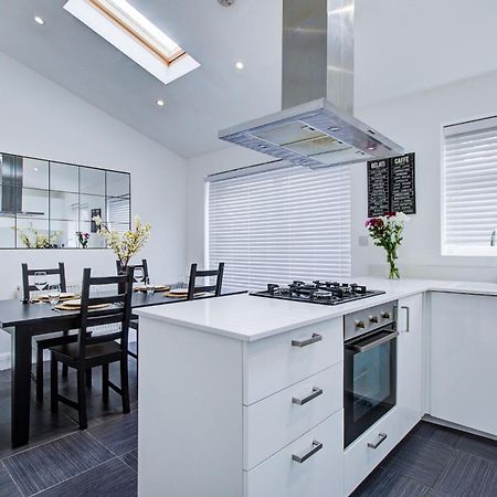 High End Apartments Hendon Extérieur photo